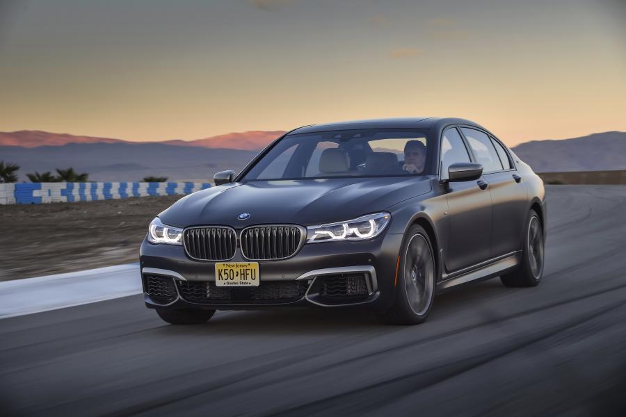  BMW M760i xDrive 2017 года  (NA) (фото 126 из 154)
